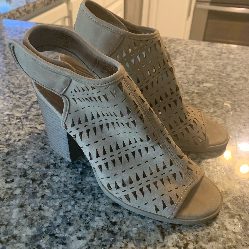 Indigo Rd. Perky Open Toe Suede Caged Block Heel